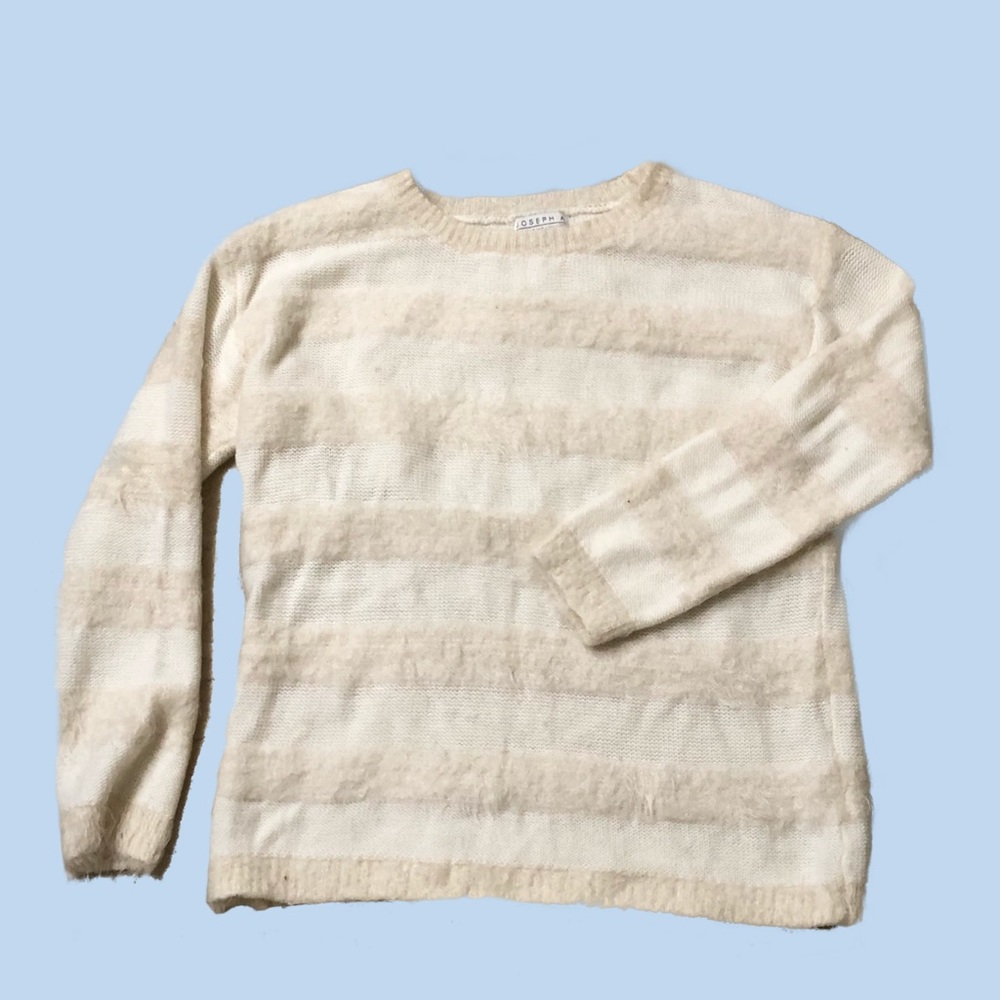 Joseph A Fuzzy / Wooly White Holiday Sweater